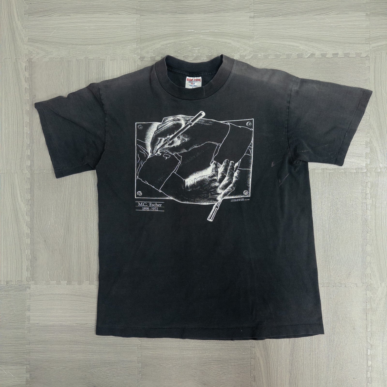 90s SOF TEE M.C.Escher エッシャー ”描く手” アート Tシャツ USA製 